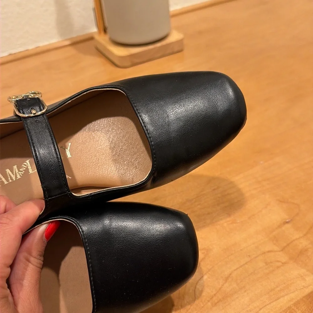 Used comfy dress shoes girls 6.5